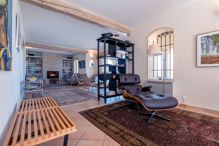 Image No.5-5 Bed House for sale