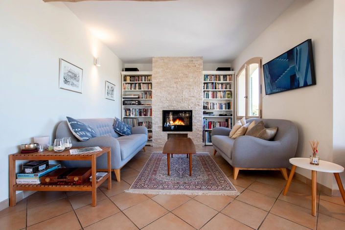 Image No.7-5 Bed House for sale