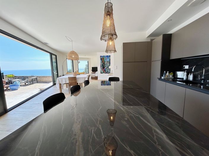 Image No.13-4 Bed House for sale