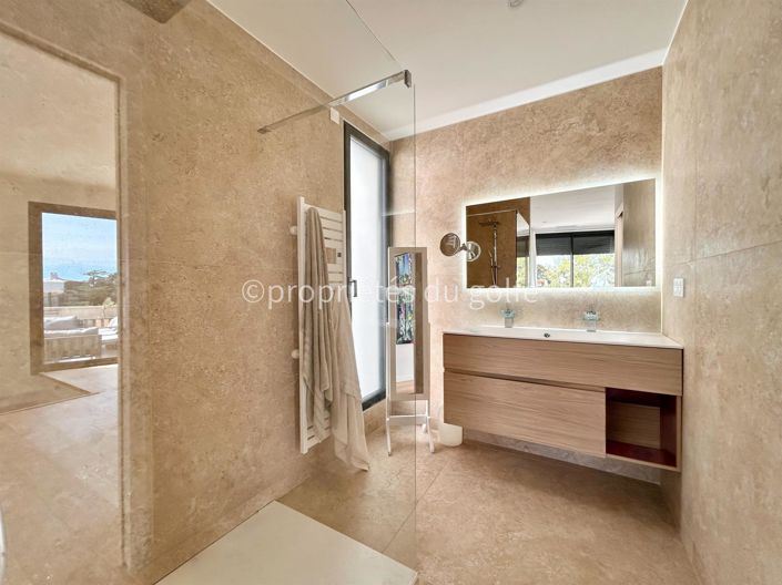 Image No.18-4 Bed House for sale