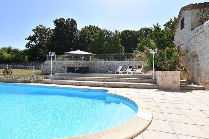 Image No.29-15 Bed Property for sale