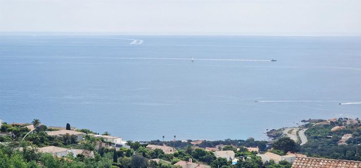 Image No.1-3 Bed House for sale