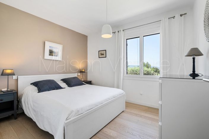 Image No.22-5 Bed House for sale