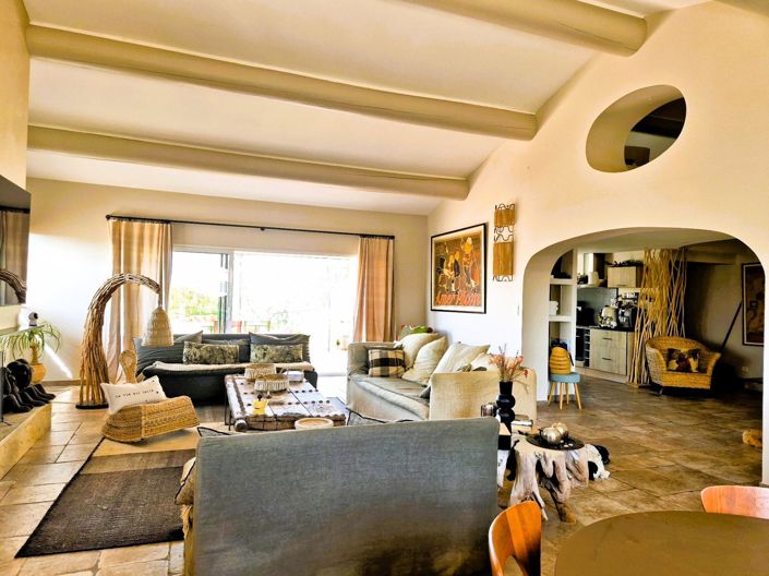 Image No.12-7 Bed House for sale