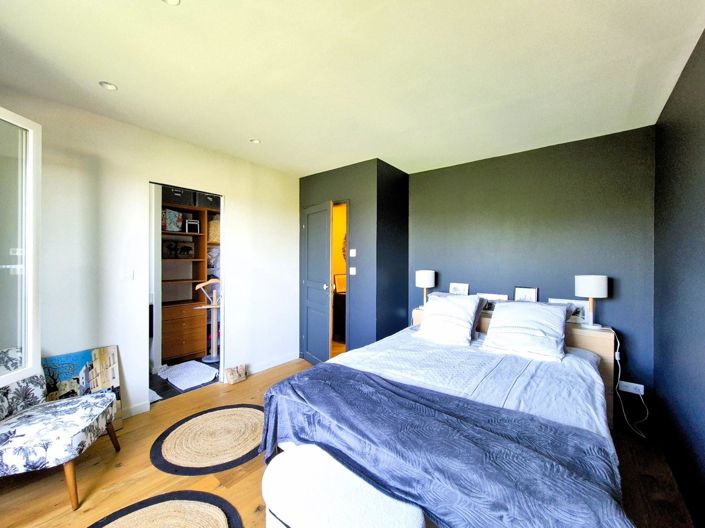 Image No.17-7 Bed House for sale