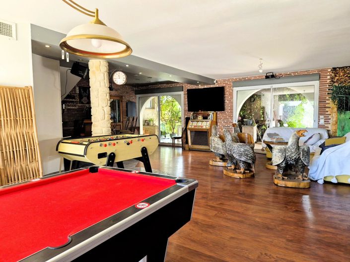 Image No.26-7 Bed House for sale