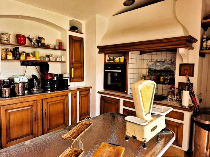 Image No.33-7 Bed House for sale