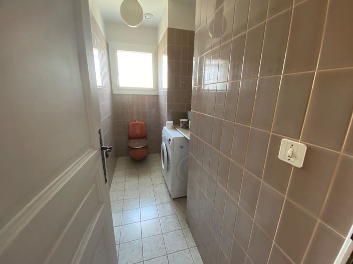 Image No.8-4 Bed House for sale