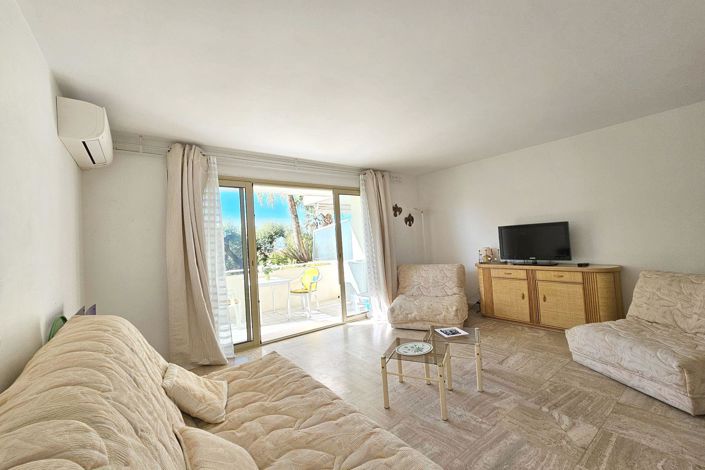 Image No.8-Apartment for sale