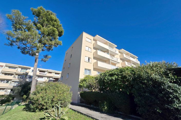 Image No.3-Appartement de 2 chambres à vendre à Le Cannet