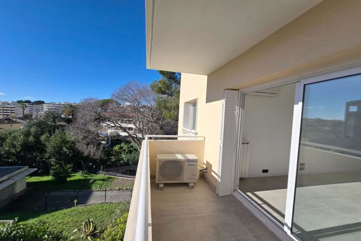 Image No.4-Appartement de 2 chambres à vendre à Le Cannet