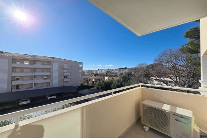 Image No.6-Appartement de 2 chambres à vendre à Le Cannet