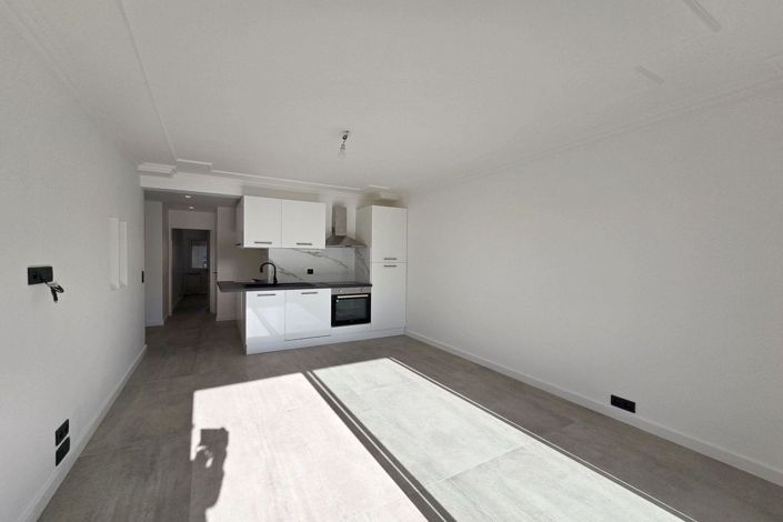 Image No.7-Appartement de 2 chambres à vendre à Le Cannet