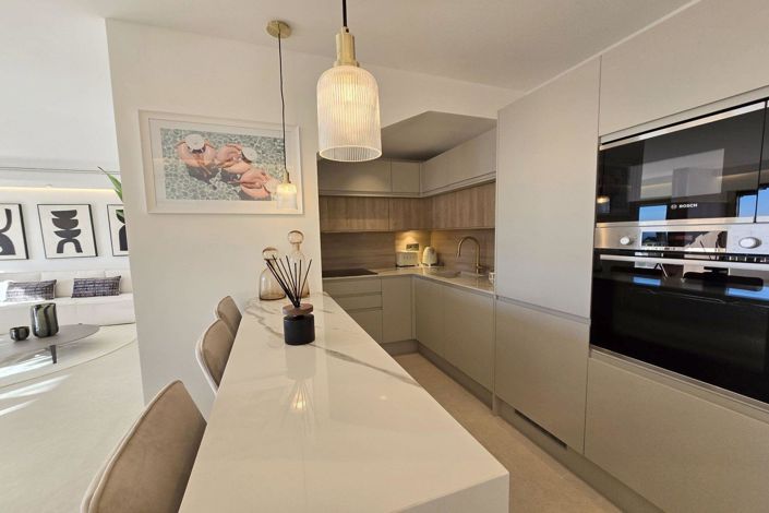 Image No.11-4 Bed Apartment for sale