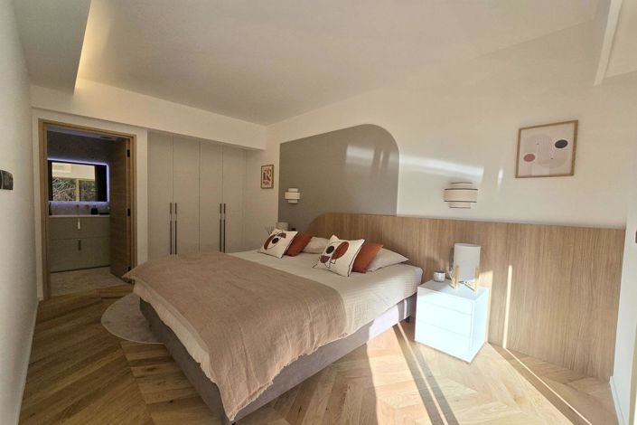 Image No.19-4 Bed Apartment for sale