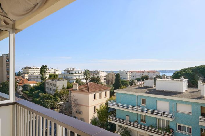 Image No.14-2 Bed Apartment for sale