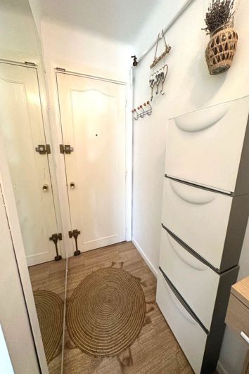 Image No.10-1 Bed Apartment for sale