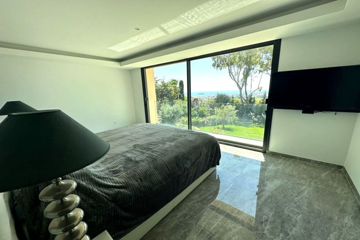 Image No.14-6 Bed House for sale