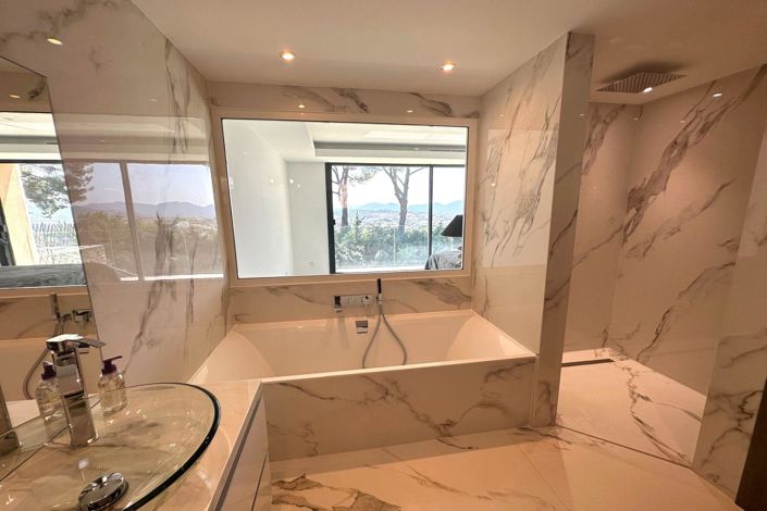 Image No.15-6 Bed House for sale