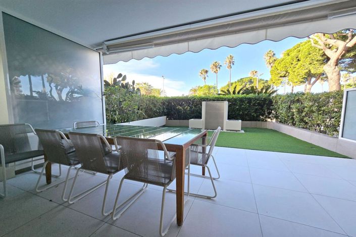 Image No.2-Appartement de 2 chambres à vendre à Cannes