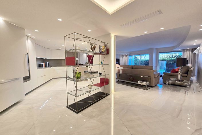 Image No.3-Appartement de 2 chambres à vendre à Cannes