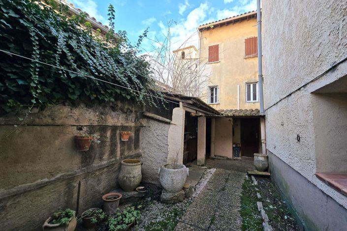 Image No.20-3 Bed Apartment for sale