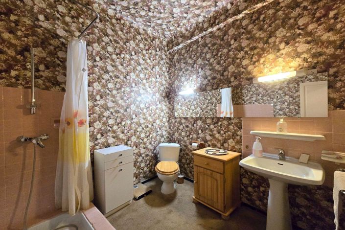 Image No.9-3 Bed Apartment for sale