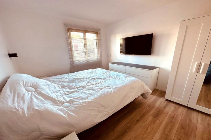 Image No.11-2 Bed Apartment for sale