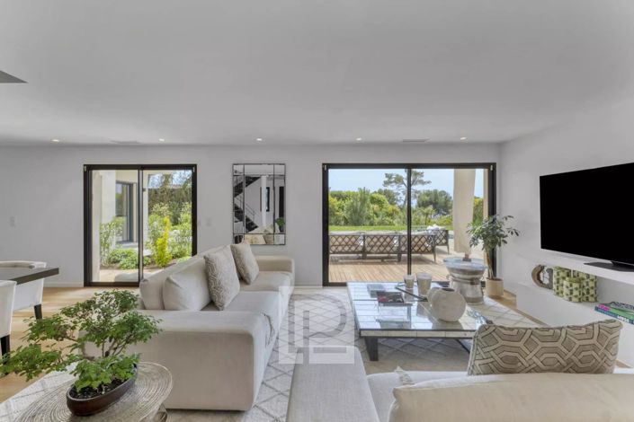 Image No.7-4 Bed House for sale