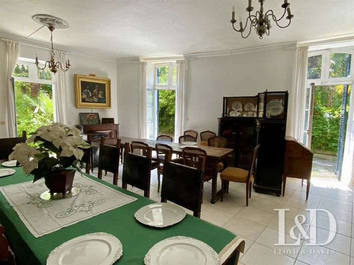 Image No.10-10 Bed House for sale