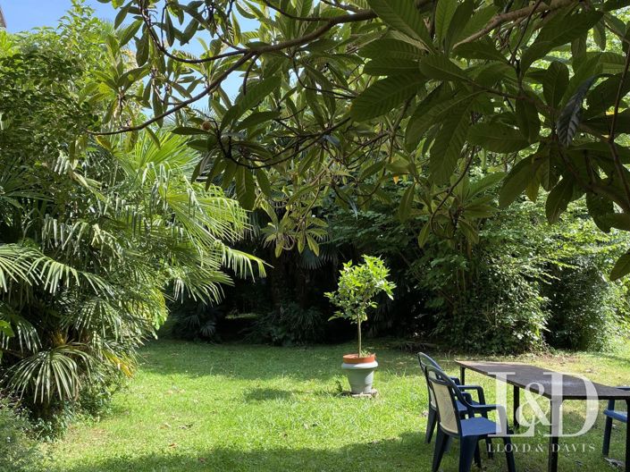 Image No.16-10 Bed House for sale