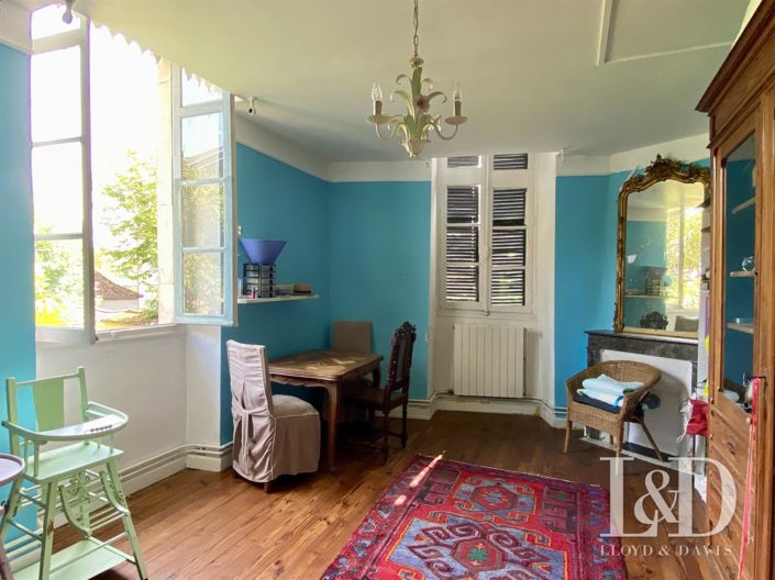 Image No.20-10 Bed House for sale