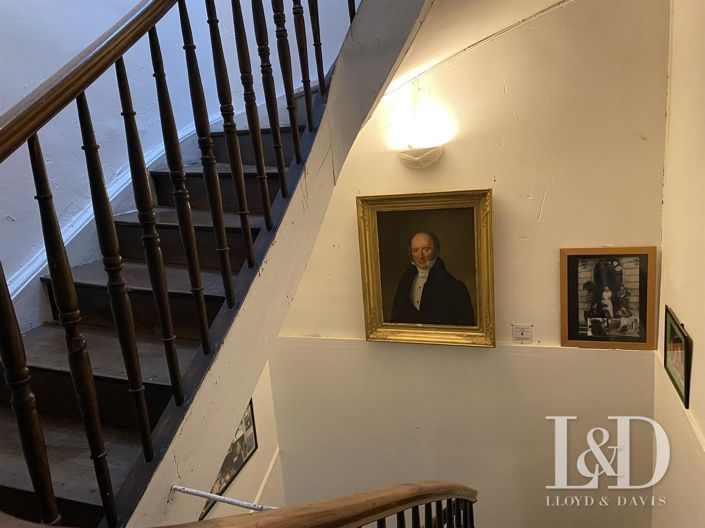 Image No.27-10 Bed House for sale