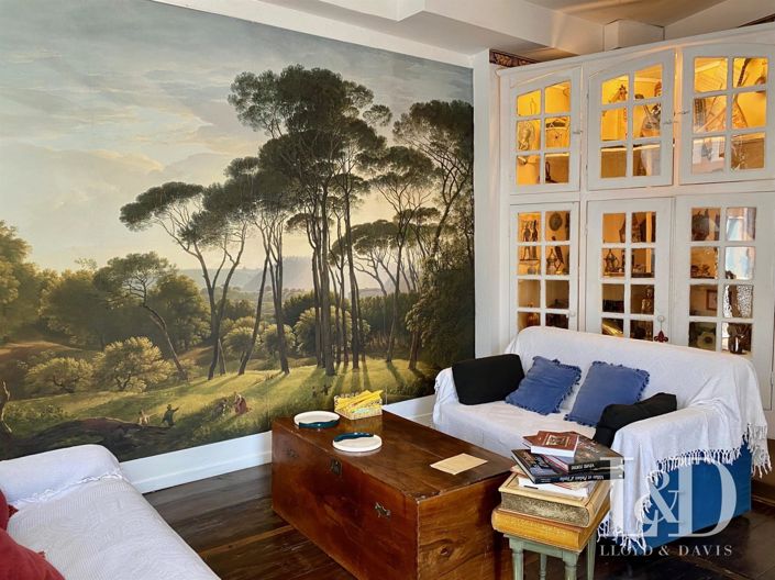 Image No.4-10 Bed House for sale