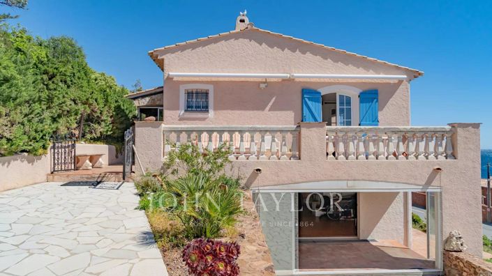 Image No.3-5 Bed House for sale