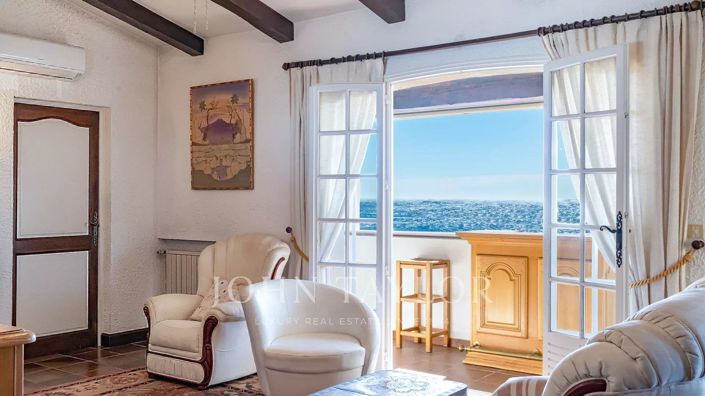 Image No.4-5 Bed House for sale