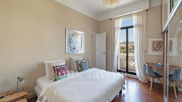 Image No.11-3 Bed Apartment for sale