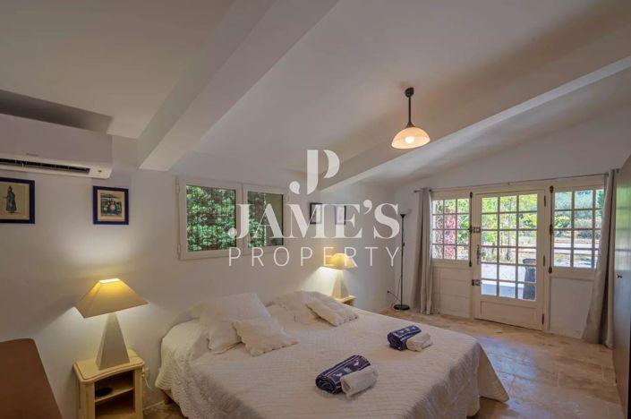 Image No.7-4 Bed House for sale