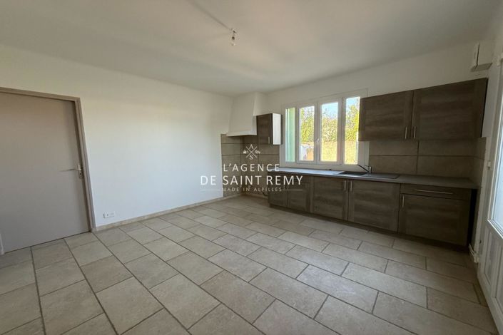 Image No.11-3 Bed House for sale