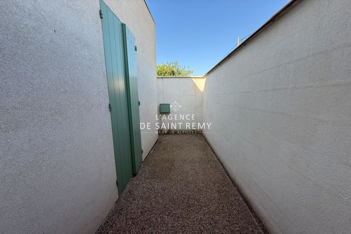 Image No.8-3 Bed House for sale