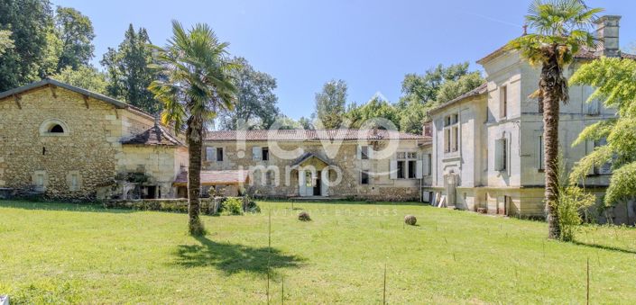 Image No.1-10 Bed Property for sale