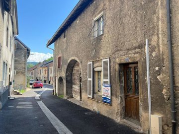 1 - Doubs, House