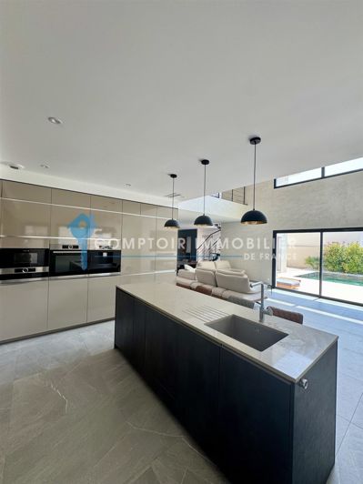 Image No.11-4 Bed House for sale