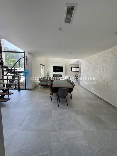 Image No.19-4 Bed House for sale