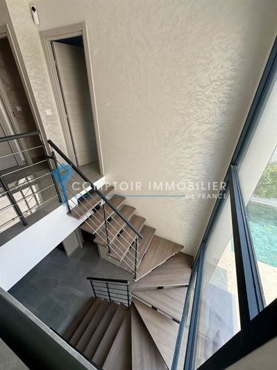 Image No.7-4 Bed House for sale