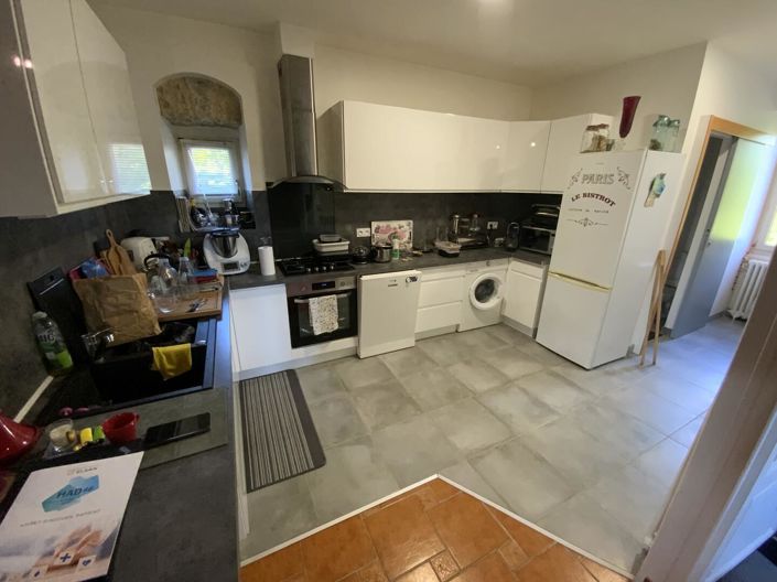 Image No.6-3 Bed House for sale