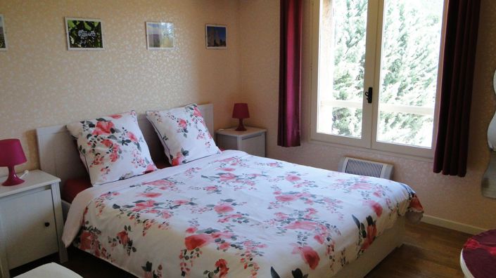 Image No.15-6 Bed House for sale