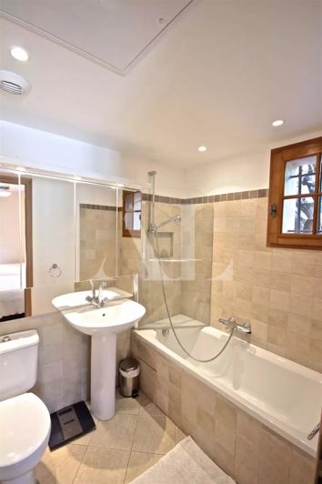 Image No.12-5 Bed House for sale