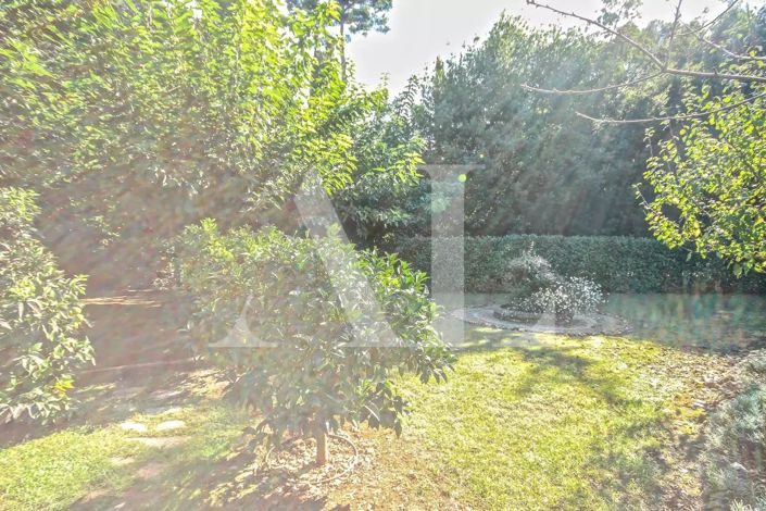 Image No.15-5 Bed House for sale