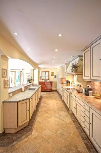 Image No.3-5 Bed House for sale